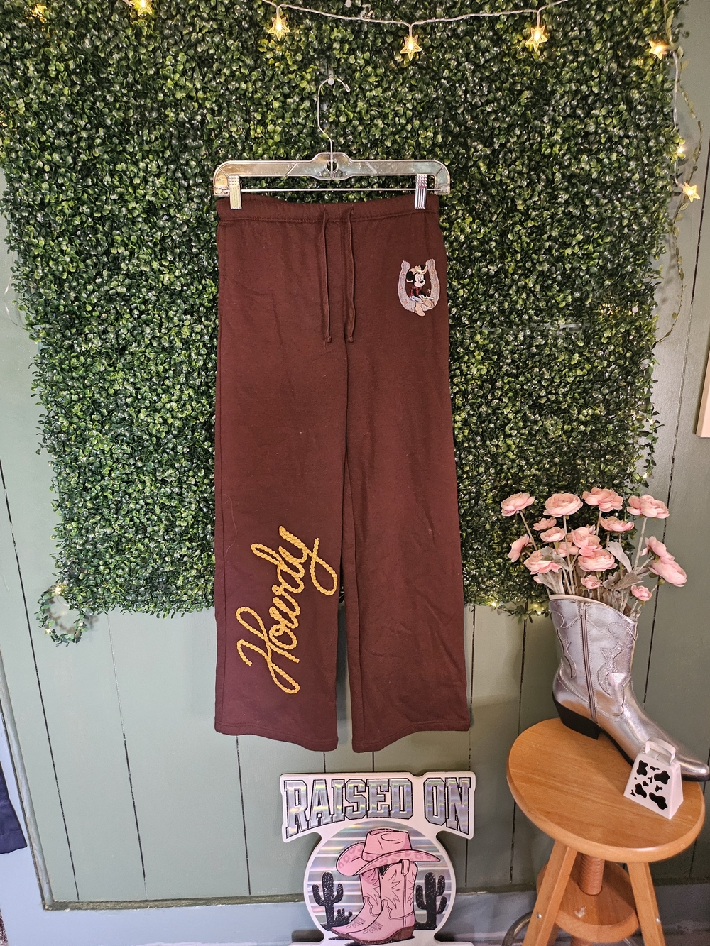 Girls' Brown Sweatpants with Embroidered Patch